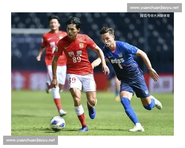 恒大对阵东方球迷情绪碰撞引发赛场内外热议风波持续发酵讨论升级